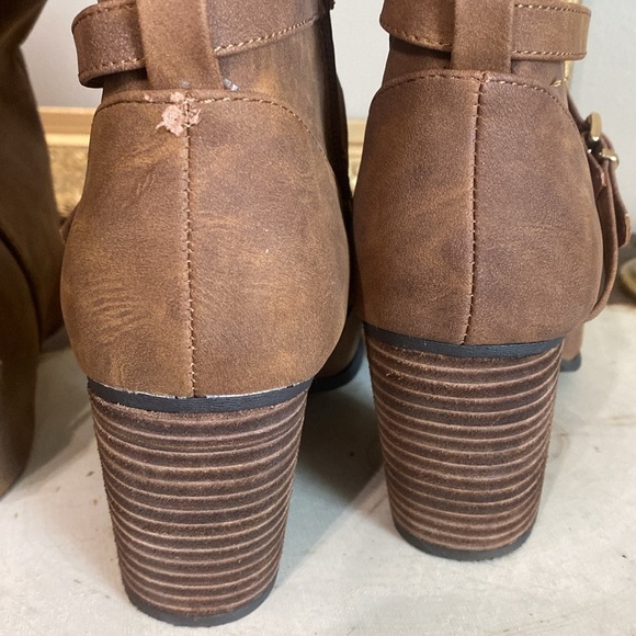 Madden Girl - Davvis Tall Shaft Boots (Cognac w/ Buckle details). Women's size 9 - Picture 11 of 11